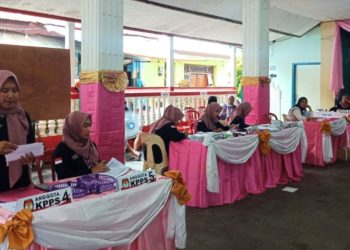 Perempuan-Perempuan di TPS 7 Kampung Kajanan