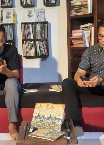 Komang Sujana Kenalkan Renganis Lewat Puisi Bali Modern | Catatan dari Ulas Buku Klub Buku Singaraja #2