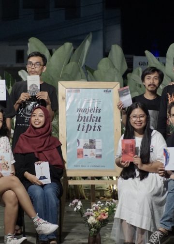 Majelis Buku Tipis dari Komunitas Akarpohon: Bicara 8 Buku Tipis dari 8 Penulis
