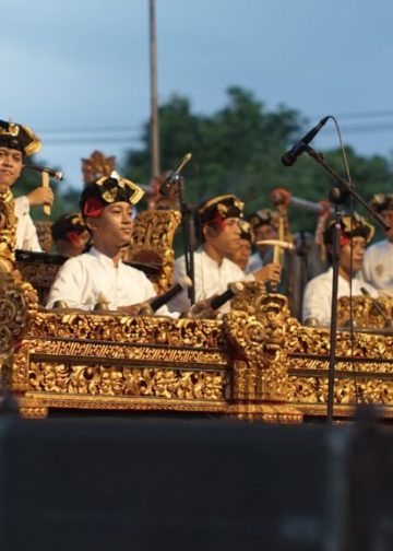Inilah Cerita Lengkap “Kisruh” Gong Kebyar Legendaris Mebarung di Panggung Hut Kota Singaraja