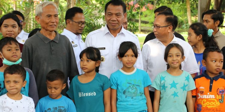 HUT Kota Singaraja, Pj Bupati Buleleng Wujudkan Tali kasih di Lembaga Kesejahteraan Sosial Anak