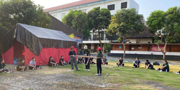 Dua Mayat di Simpang Pantai Happy: Sebuah Kenangan Menjadi Relawan PMI