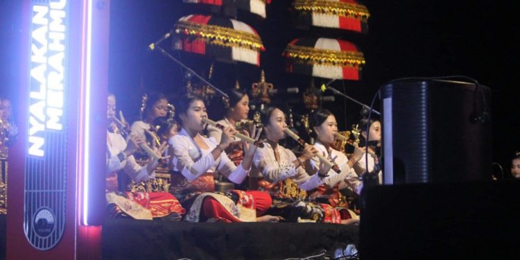 Selalu Memberikan Ruang Pelaku Seni, Adat dan Musisi; Itu Pernyataan Klise