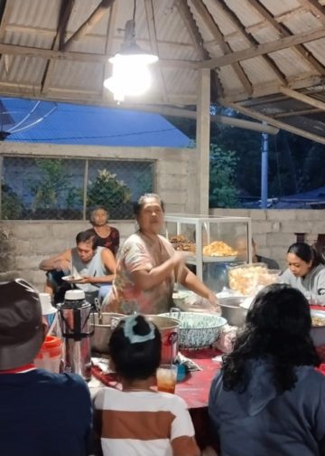 Jika Beruntung, Kita Bisa Temukan “Nasi Campur Bu Mangku”, Unik dan Melegenda di Desa Les