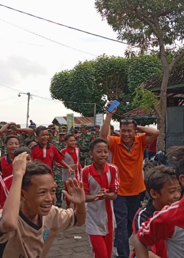 Simulasi Evakuasi Desa Pengastulan Menghadapi Ancaman Tsunami