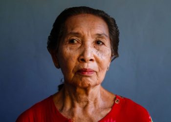 Dua Jam Bersama Luh Menek