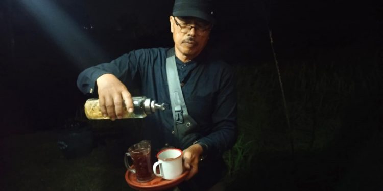 Wayan Sudiarta dan Kopi Rempah Jiro di Sela Dingin Jatiluwuh