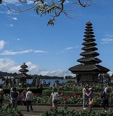 Menyatukan Pajak Turis Dunia: Menggagas Standar Baru bagi Pariwisata Global