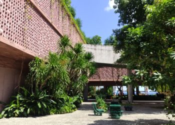 Arsitektur Regeneratif dan Pembangunan Kapitalistik : Menuliskan Bali dan Arsitektur Desa Potato Seminyak