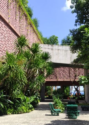 Arsitektur Regeneratif dan Pembangunan Kapitalistik : Menuliskan Bali dan Arsitektur Desa Potato Seminyak