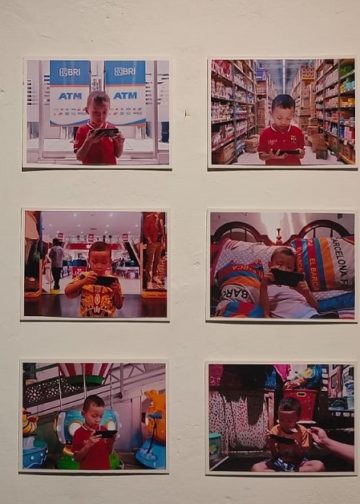 Apa yang Dikatakan Mata-Mata Itu? –Catatan Pameran Fotografi di Gutuhaus, Tulungagung