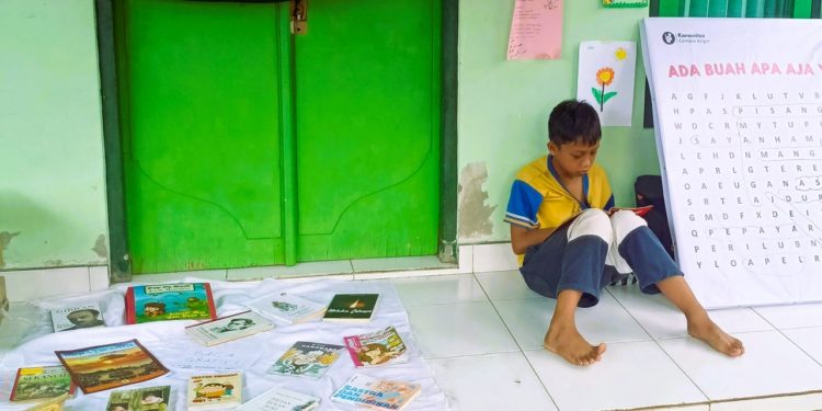 Catatan Kecil Perayaan Hari Puisi dari Kampus Undiksha ke Desa Les-Tejakula