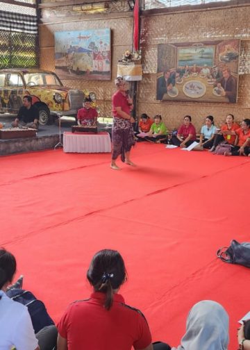 Rare Bali Festival: Made Taro Bimbing Guru PAUD dan TK Workshop Permainan Tradisional