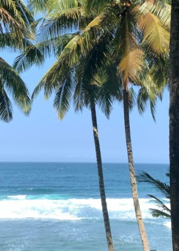 Menyambangi Keindahan Alam Pantai Pidakan di Pacitan — Benarkah Pacitan jadi Bali-nya Jawa?