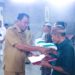 Serahkan Bantuan CPP di Dapdap Putih, Pj. Bupati Buleleng Minta Tak Ada Warga Miskin yang Tercecer