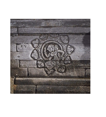 Suryasangkala Pura Dalem Dukuh, Mengwitani, Badung: Kemasan Angka dalam Rupa