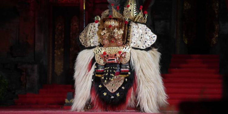 Memuja Kesempurnaan Jati: Konseptualisasi Bapang Barong Kabupaten Badung