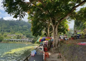 Pedagang Kaki Lima di Pinggiran Danau Beratan: Dianggap Mengganggu, Dikejar-kejar Petugas