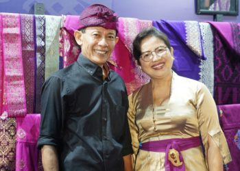 Ikhtiar Putu Putri Ani dalam Membangkitkan Kain Songket Leluhur Desa Beratan, Sempat Rugi 300 Juta