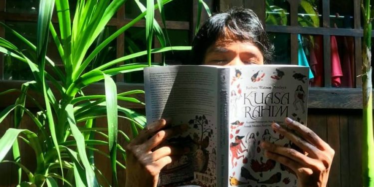 Kongkow Sejarah: Bicara Reposisi Perempuan Asia Tenggara Melalui Buku “Kuasa Rahim”