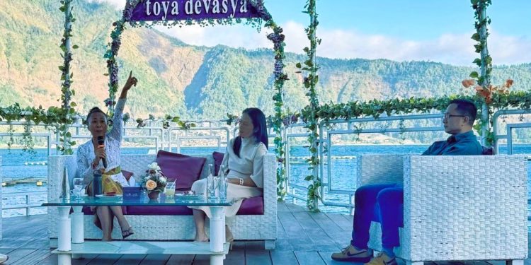 ”Eat, Play, Love” – Sebuah Legacy Toya Devasya di Tepian Batur  