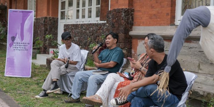 Tambal Sulam Ekranisasi Teks Lama ke Film
