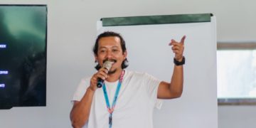 Iam Murda dan Papua Melawan Dunia