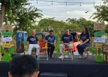 Senja Tak Kalah Indah di Bali Utara — Dari Bincang Sandiaga Uno dan Komunitas di Pantai Penimbangan