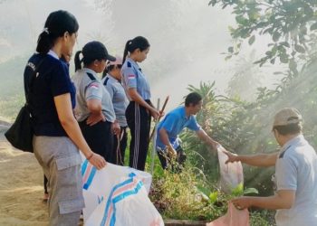 SMPN 3 Sukasada dan Satgas Peduli Lingkungan Padangbulia Turun ke Sungai: Merdekakan Lingkungan dari Sampah Plastik