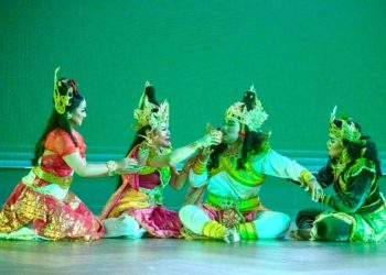 Drama Tari “Kesempatan Kedua” dari ISI Denpasar di Living World