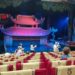 Menonton Thang Long Water Puppet Theatre di Kota Hanoi