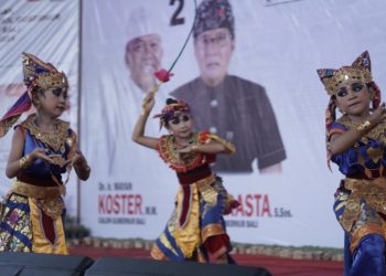 Hanoman dan Tari Sampi Gerumbungan di Kampanye Calon Gubernur Bali di Seririt