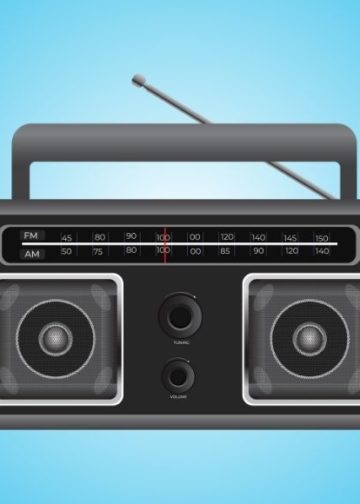 Transformasi Radio: Menolak Mati dalam Gelombang Digitalisasi