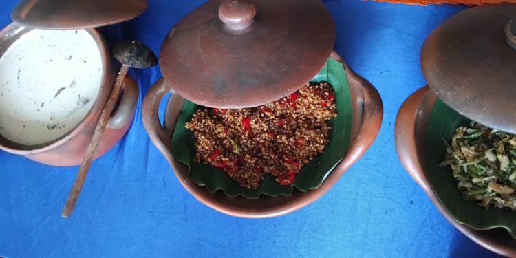 Ayam Gecok: Kuliner Khas Desa Wisata Cikakak di Banyumas