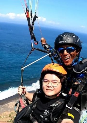 Timbis Paragliding di Atas Ngampan     