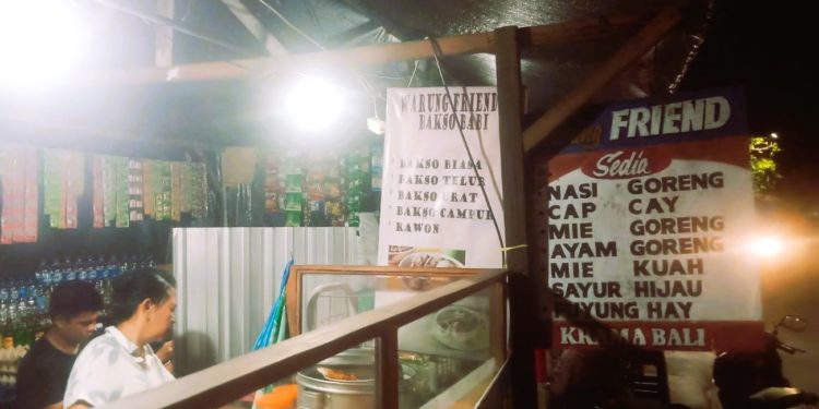 “Warung Friend”,  Warung Legend bagi Mahasiswa di Kampus Bawah Undiksha Singaraja