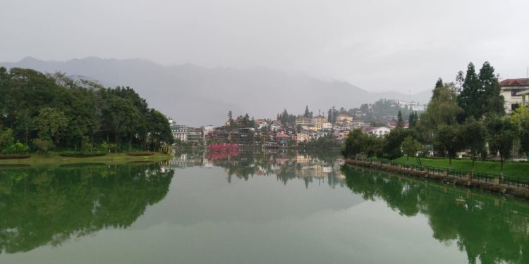 Trekking di Cat Cat Village, Vietnam, Sambil Merenungkan Bali