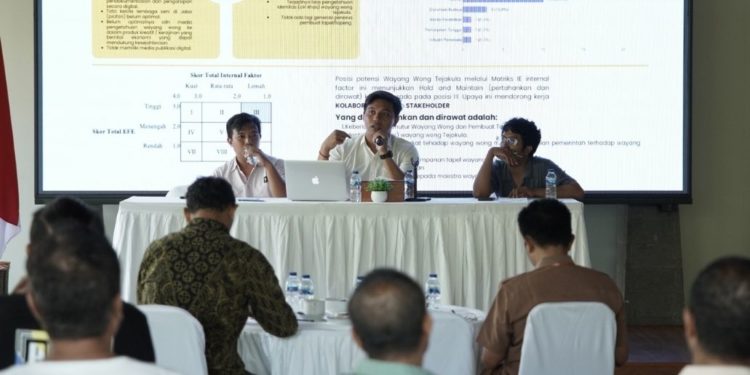 Mengurai Ekosistem Wayang Wong Tejakula dan Usaha Menjaga Eksistensinya