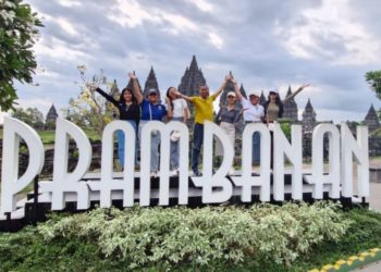 Yang Tercecer dari Borobudur dan Prambanan