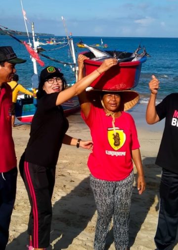 Pasih Kauh Desa Adat Kedonganan dan Kafe yang Dikelola Banjar-banjar   