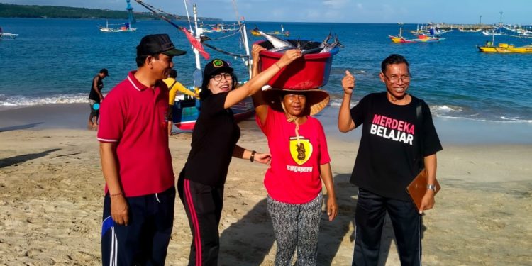 Pasih Kauh Desa Adat Kedonganan dan Kafe yang Dikelola Banjar-banjar   