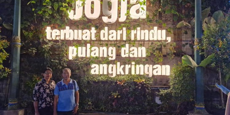 Shopping Puisi di Malioboro 