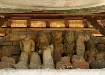 Pura Puseh Sari Desa Aan dan Arca-arca dari Masa Lalu