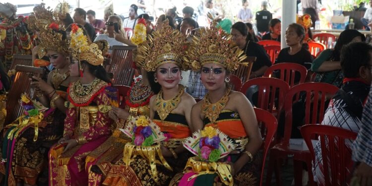 Panggung Pentas Seni Bersama Disabilitas di Kuta: Ini Tempat Anak-anak Disabilitas Ekspresikan Diri
