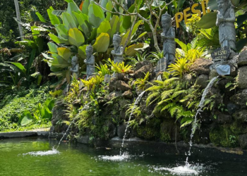 Pura Pesiraman Desa Aan: Harmoni Alam dan Spiritual di Bawah Naungan Lima Dewa