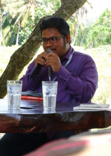 Saya Emerging Writer UWRF 2024, Namun Hidup Harus Tetap Berjalan: Sebuah Refleksi