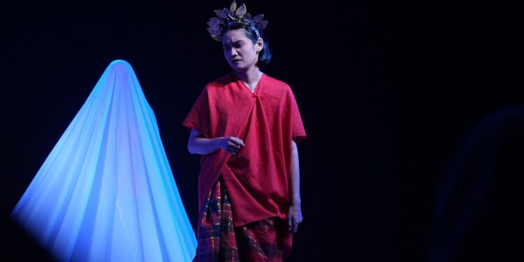 Memeluk Masa Lalu dengan Ingatan Yang Sadar: Catatan Festival Kala Monolog