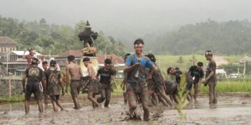 Menciptakan Generasi Asik, Petani Muda Penangkap Lindung, di Jatiluwih