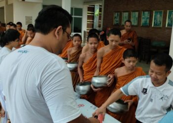 Merajut Keberagaman, Belajar Buddhisme Hingga ke Negeri Gajah Putih Bersama Para Bikkhu