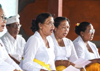 Mendengar Lantunan Gending-Gending Sanghyang Dedari Desa Rejasa, Tabanan, yang Sakral dan Magis